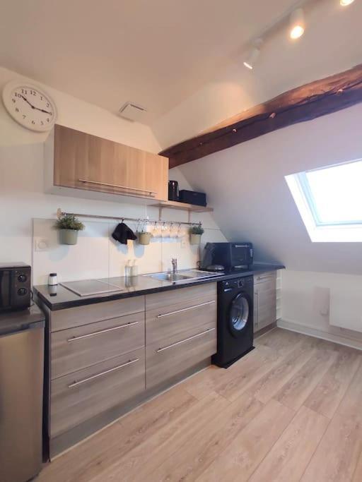 Equidia Compiegne Free Parking Wifi Self Check-in Apartment *